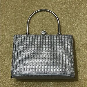Beautiful Silver Rhinestone Evening Clutch
